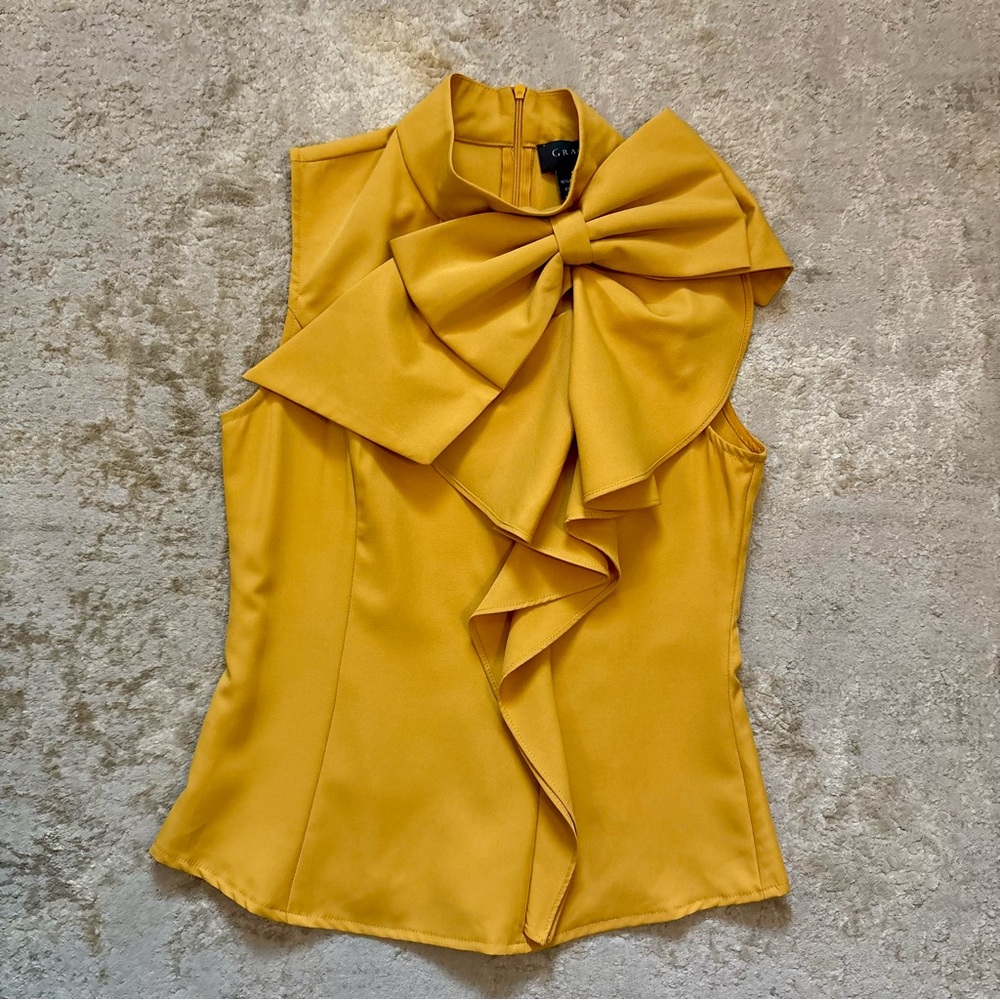 Gracia Big Bow Ruffle Mustard Yellow Sleeveless Top Size Small - Picture 3 of 9